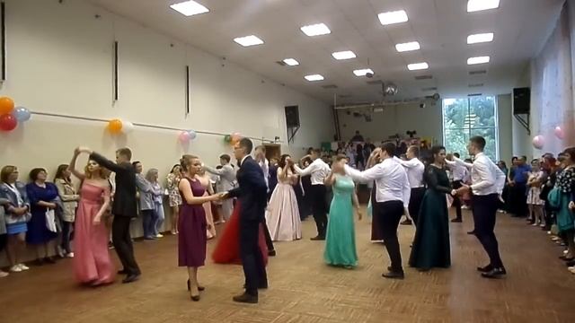 Прощальный вальс выпускников Подосиновской средней школы 2019 смотреть онлайн