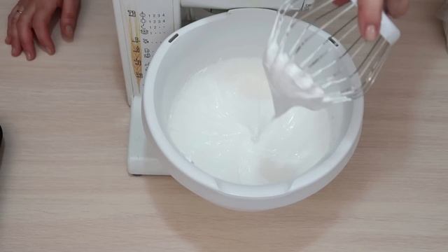 Воздушное печенье с белковым кремом Сугробики смотреть онлайн