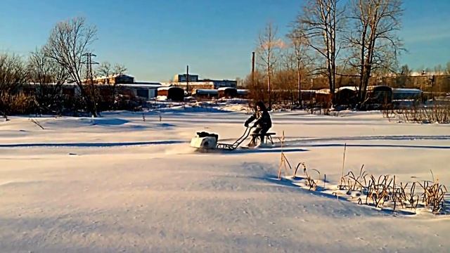 Мотобуксировщики Мужик, тест драйв по глубокому снегу смотреть онлайн