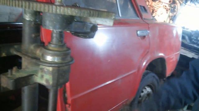 Подъёмник для поднятия авто в гаражах и на автосервисе смотреть онлайн