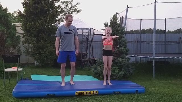 Как прыгнуть той тач (toe-touch), мастеркласс для всех. Показываю подводящие элементы смотреть онлайн