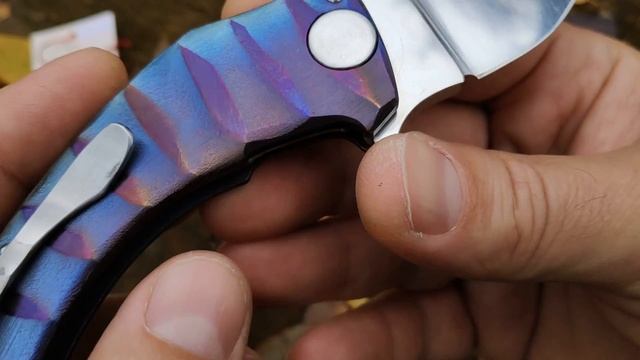 Складной нож 