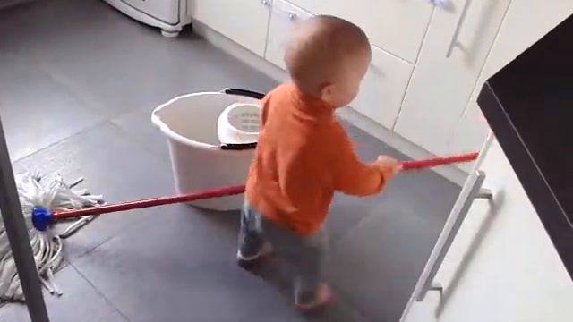 Что делают дети в 1,4 года смотреть онлайн