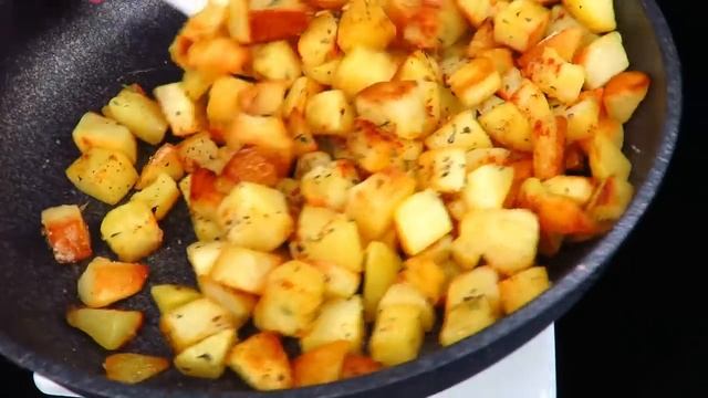 ВКУСНЕЙШАЯ КАРТОШКА по-итальянски с сыром Ароматный Картофель на любой стол смотреть онлайн