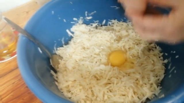 КАК МЫ С СЕМЬЕЮ ГОТОВИМ ОЛАДЬИ ИЗ КАПУСТЫ смотреть онлайн