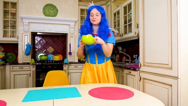 Смешные видео для детей - Чем накормить Беби Бон? - Лучшие игры для девочек в шоу Мы Принцессы смотреть онлайн