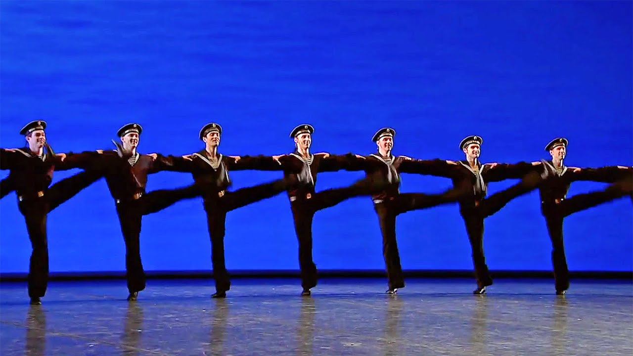 Фрагмент флотской сюиты "День на корабле" - "Яблочко". Балет Игоря Моисеева. смотреть онлайн