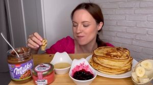 МУКБАНГ БЛИНЫ ДОМАШНИЕ МЕД ОРЕХОВАЯ ПАСТА ВАРЕНЬЕ ФРУКТЫ MUKBANG HOMEMADE PANCAKES HONEY NUT PASTE