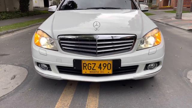 Vendo Mercedes Benz C200 CGI - 2011 - 44.000km смотреть онлайн