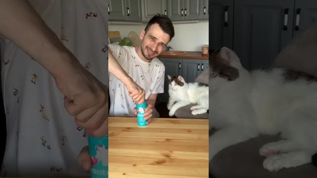 Как открыть банку громко? #shorts смотреть онлайн