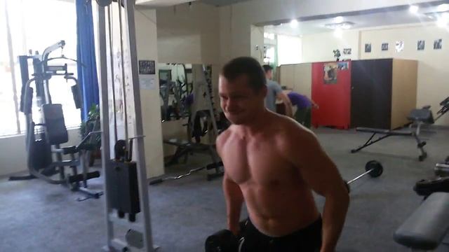 Молот на бицепс смотреть онлайн