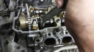 2zz-ge,1zz=fe.1-2az=fe муфта vvti (одна из возможных неисправностей).