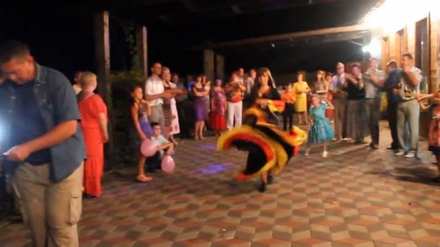 подарок молодоженам смотреть онлайн