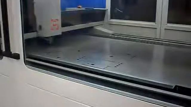 Резка хк. стали 1.5мм. в среде воздух 6000 мм в мин смотреть онлайн