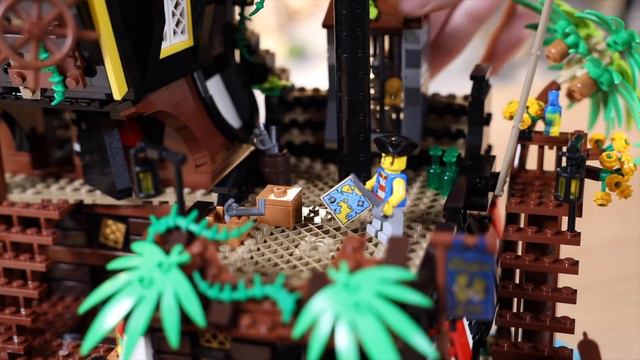 LEGO IDEAS Pirates of Barracuda Bay Review - 21322 смотреть онлайн