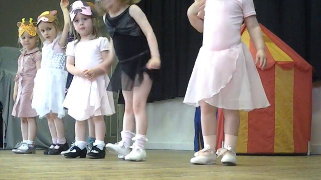 MNEK The Rhythm Tap Dance