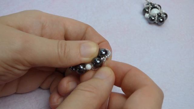 Как сделать СЕРЕЖКИ И БРАСЛЕТ из агата и гематита DIY смотреть онлайн