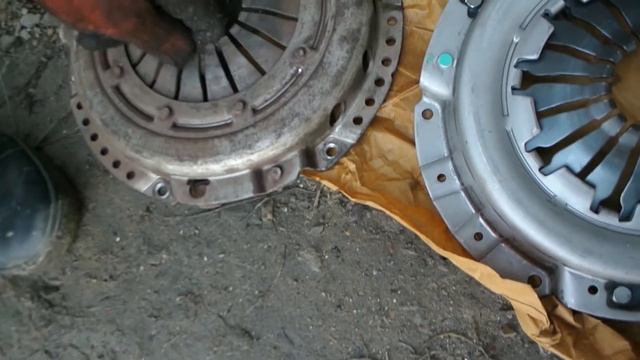 Замена сцепления ланос 1.5, а также выжимного подшипника, рычага и вилки.