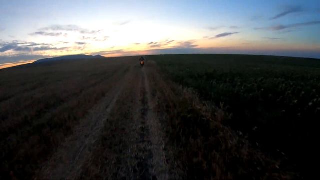 Ещё немного, как цель Старый Крым и гора Шпиль под закат смотреть онлайн