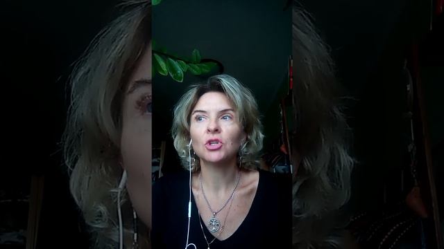 Лучше жить в доме или квартире? смотреть онлайн