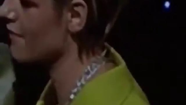 #KristenStewart, #ellabalinska and #NaomiScott tonight honoring #ElizabethBanks смотреть онлайн