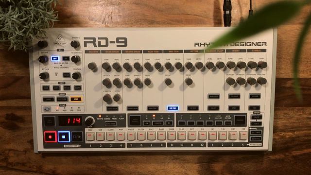 Michael Jackson "Bad" 909 Style смотреть онлайн