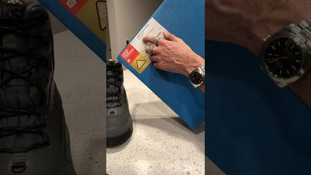 Columbia Men’s Bugaboot™️ Celsius Omni-Heat™️ Infinity Boot-Wide (Graphite) смотреть онлайн