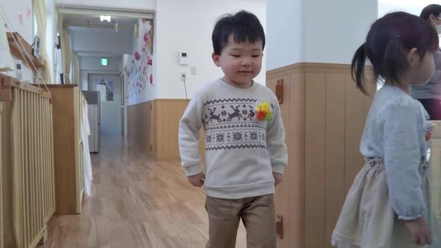 みつばち保育園卒園式1 смотреть онлайн