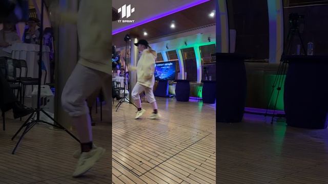 Фристайл от Арт-студии "Своя Жизнь" на Пиратском Офлайне смотреть онлайн