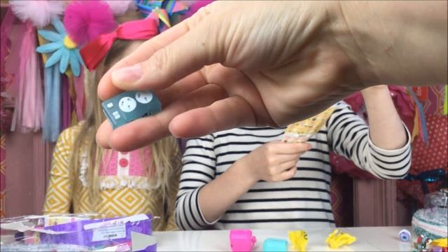 SHOPKINS SWAPKINS SEASON 5 - 12 PACK GOLDEN KOOKY COOKIE EXCLUSIVE blind bag opening смотреть онлайн