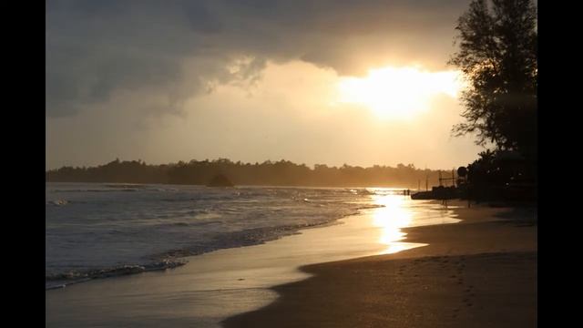 Шри-Ланка. Велигама. Первые тренировки серфинга смотреть онлайн