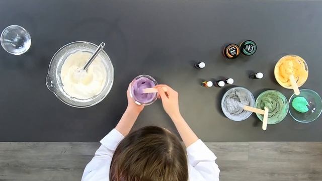 Магия цветов | Как получить разные цвета из трёх пищевых красителей | Эксперимент смотреть онлайн