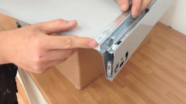 Blum INTERNAL Tandembox Antaro - shallow kitchen drawer box - 1 of 2 Assemble the drawer box смотреть онлайн