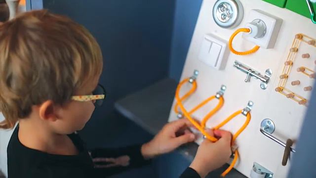Бизиборды в ресторанах Ginza project смотреть онлайн