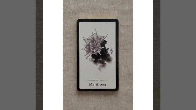 Witches of Legend Oracle Deck Flip Through смотреть онлайн