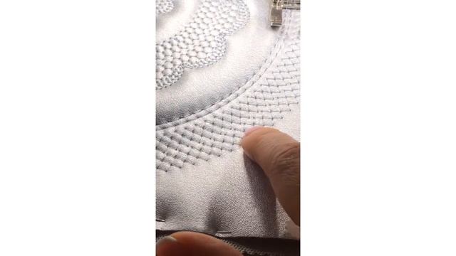 Декоративные строчки на швейной машинке. Часть 5 смотреть онлайн