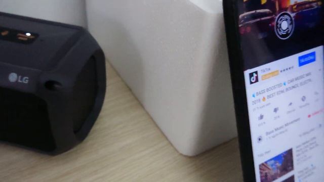 SUPER BASS TEST - LG PK3 смотреть онлайн