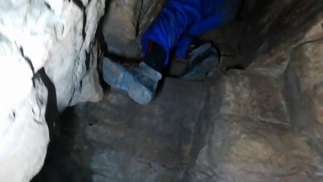 Спуск в пещеру Ботомойнак, с летучими мышами, смотреть онлайн