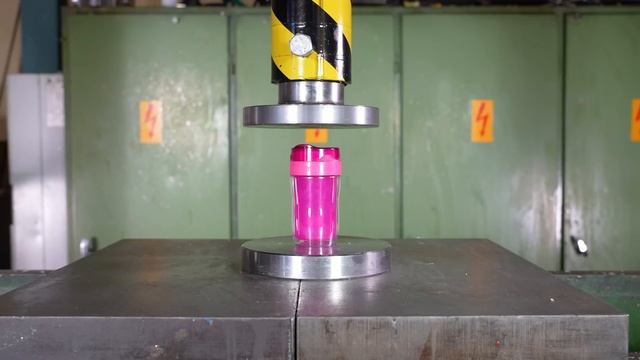 Best Satisfying Hydraulic Press Moments of 2023 смотреть онлайн