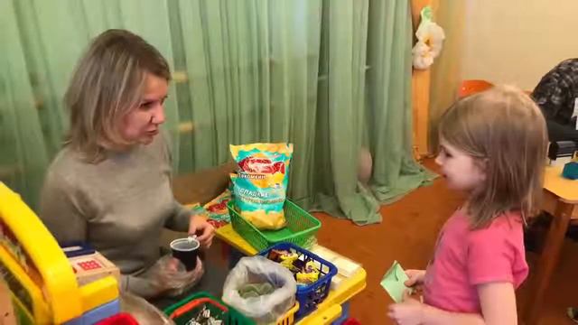 Финансовая игра в Радуге. Потратить или накопить? смотреть онлайн