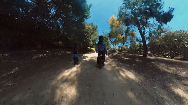 Kingsong S18 ridden by my 10 yr old son on the trails смотреть онлайн