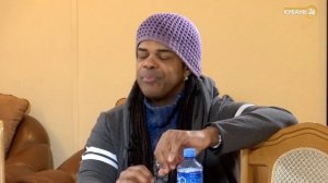 Певец Эндрю Дональдс (Andru Donalds) - только по желанию людей меняется все вокруг