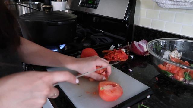 Cook dinner and hang out with me! Blue Zones recipe смотреть онлайн