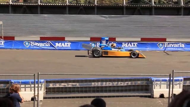 Moscow City Racing 2014 Ретро-болиды формулы-1 смотреть онлайн