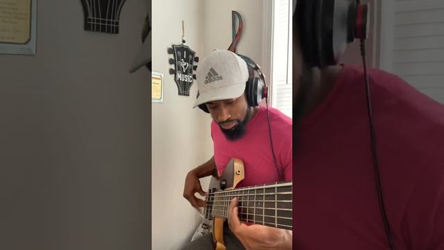 Solid Rock Da Journey and Sone - Karl Gibson (bass cover) смотреть онлайн