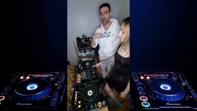 IZH DJ Детка | Самые скучные уроки диджеинга (начало) смотреть онлайн