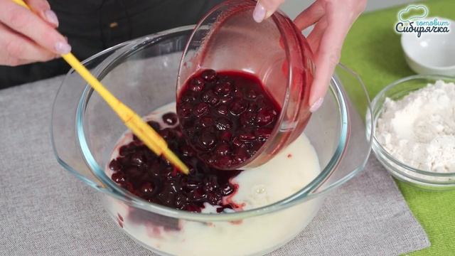 Ароматный шоколадный пирог с вишней – мечта любого сладкоежки! Вкусный быстрый рецепт выпечки! смотреть онлайн