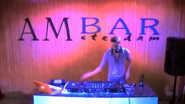 Jenia White aka Lakosta / AmsterdamBar LIVE! (Krasnodar).flv смотреть онлайн