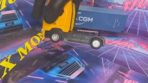 игрушка копия седельного тягача фуры с прицепом Scania s730