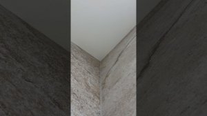 Бесщелевое примыкание натяжного потолка к мебели.